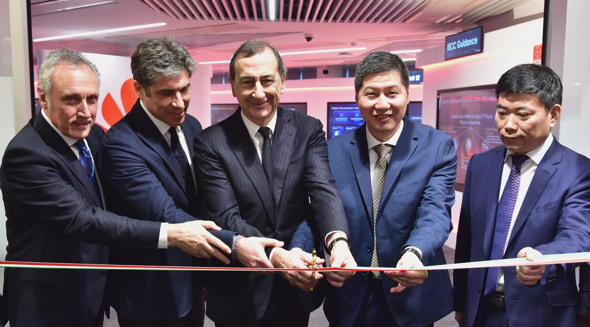Huawei, nuovi uffici a Milano